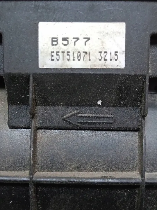 Luchtmassameter Mazda 626 E5T51071 image 5