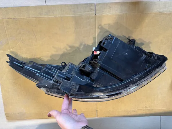 RENAULT DACIA VASEN HEIJASTIN OEM 260602422R image 4