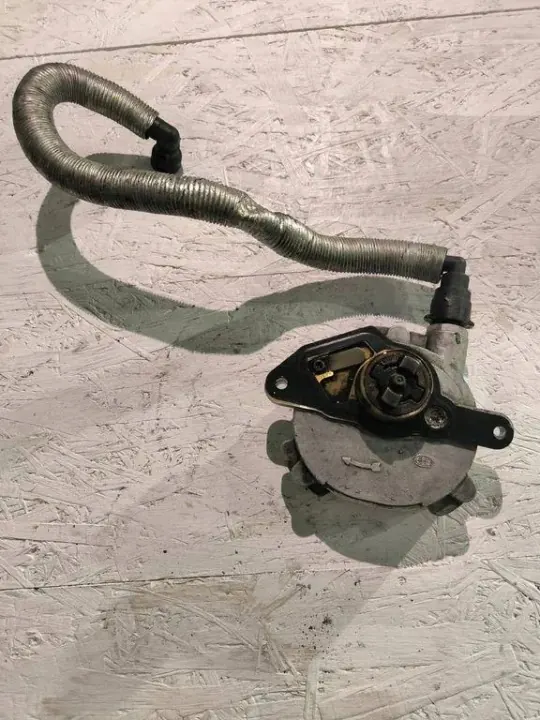 Mercedes-Benz vacuümpomp OEM A2712301665 image 2