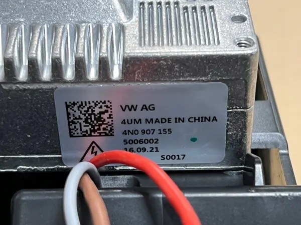 Audi A8 D5 omvandlaruttag OEM 4N0907155 image 3