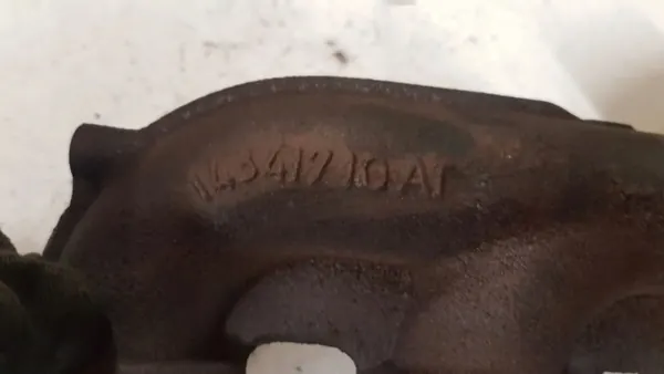 Colector de escape BMW OEM 181018203 - Usado image 3