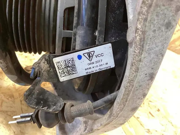 Parti di sospensione anteriore PORSCHE MACAN 95B 2.97L diesel 95B413031G image 8