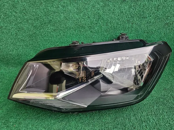 VW Caddy Etuvasen Lamppu 2K1941015A image 3