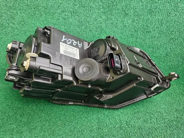 VW Caddy Etuvasen Lamppu 2K1941015A image 7