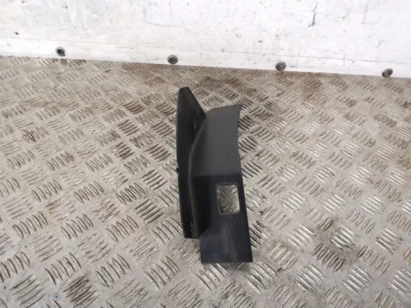 OEM 84953SJ010 Vänster Baklyktsskydd Subaru Forester image 3
