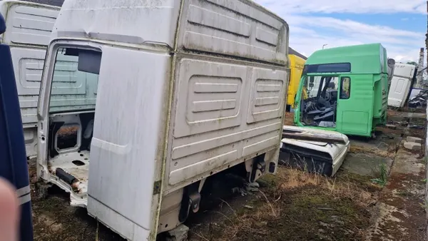 Gebruikt Mercedes Actros MP1/MP2 cabineframe OEM 125001516999 image 4