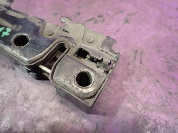 Fecho capô Audi A3 8P OEM Zawada-382211- Usado image 5