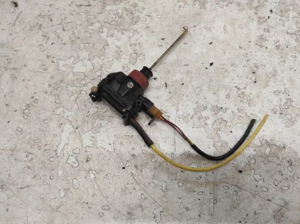 OEM RTEKO PAW426 kofferbaksluiting actuator Mercedes E W124 image 3