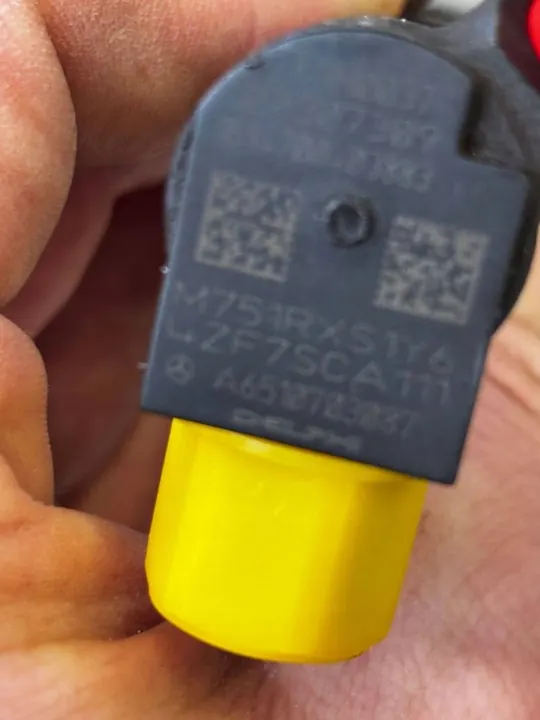 Mercedes-Benz Sprinter W906 2010 Inyector de combustible image 5