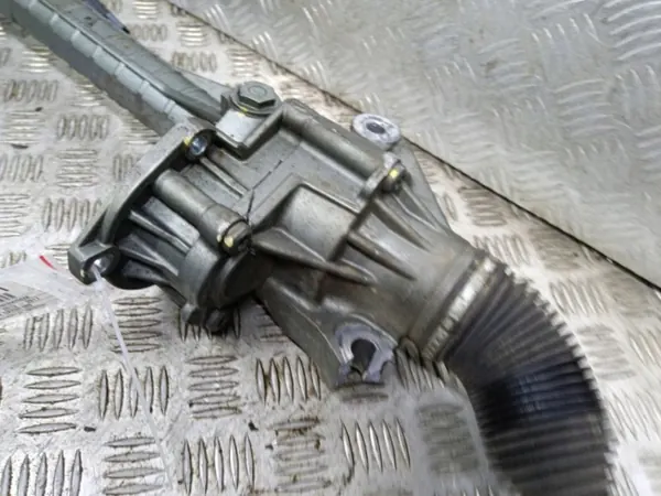 BMW F10 F11 Stuurhuis OEM Wrakowisko-16411- image 3
