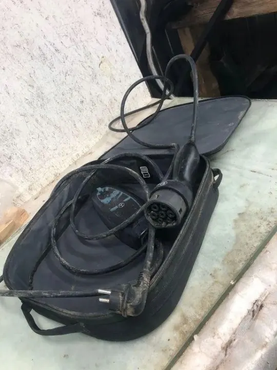 Câble de charge batterie OEM A0005833405 Mercedes-Benz image 3