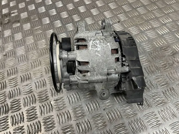 Peugeot 3008 I 1.6L Alternator OE 9820080280 image 3