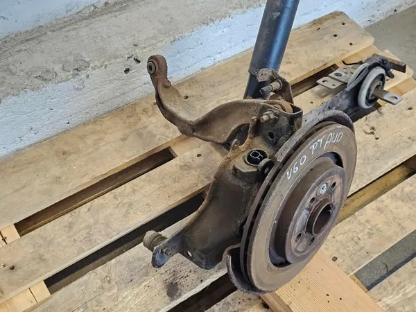 OEM Zwrotnica Prawy Tył AWD Volvo V60 S60 image 3