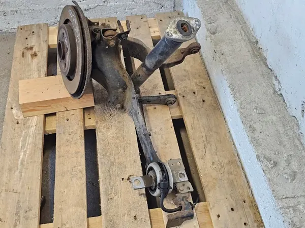 OEM Zwrotnica Prawy Tył AWD Volvo V60 S60 image 4