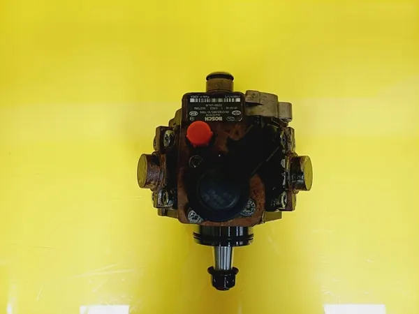 Kraftstoffpumpe Kia Sorento I 2.5 CRDI Bosch 33100-4A410 image 3