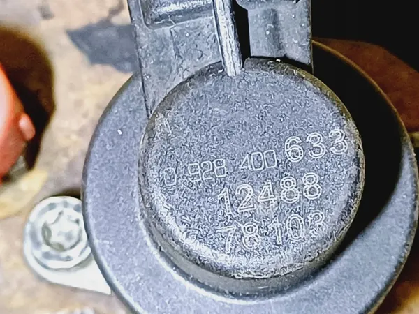 Kraftstoffpumpe Kia Sorento I 2.5 CRDI Bosch 33100-4A410 image 5