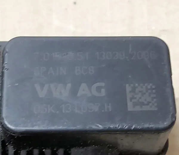 VW AUDI EGR Venttiili 1.8 TSI CXB image 3