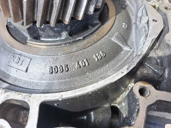 ZF manuell växellådsretarder OEM 521000013764130084842131 image 6