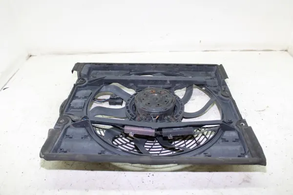 BMW E38 AC-ventilator 4-pins met weerstanden image 3