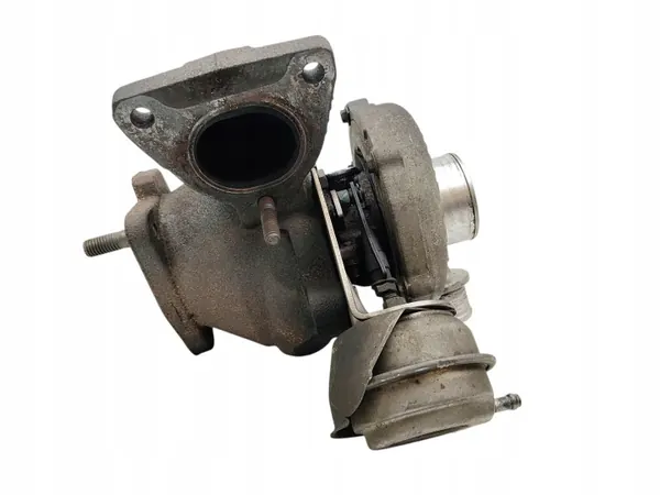 Turboahdin OEM 8689592 Volvo D5 2.4L Moottori image 5