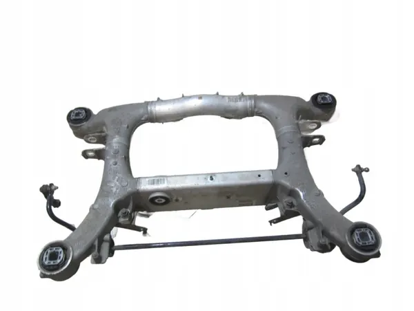 Viga suspensión trasera BMW 33316855455 - Usado image 2