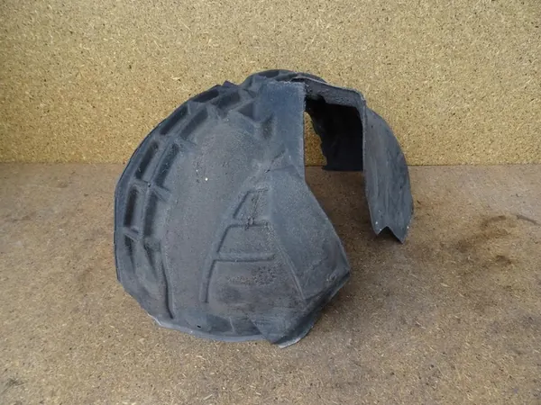 AUDI Q3 8U Front Left Wheel Arch 8U0821171C image 2