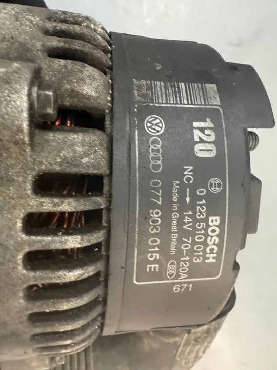 AUDI A8 D2 4.2 Vaihtovirtageneraattori 077903015e image 3