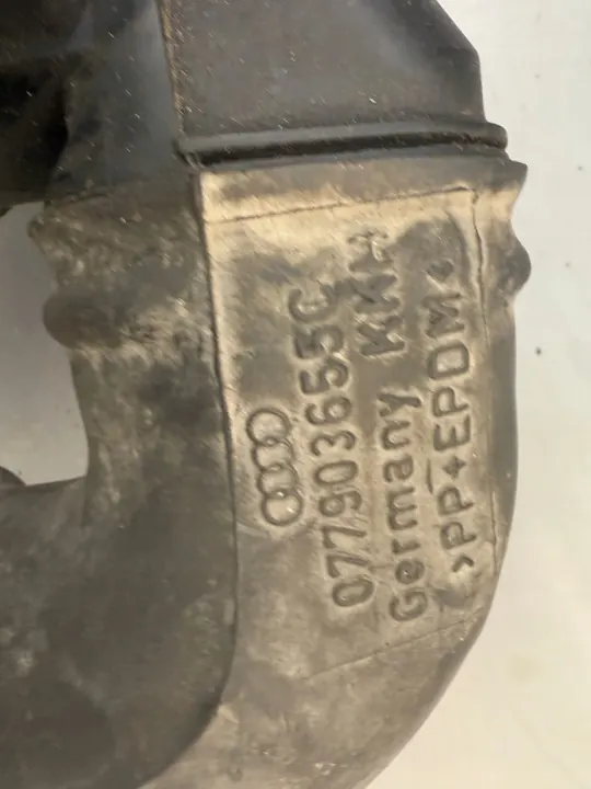 AUDI A8 D2 4.2 Vaihtovirtageneraattori 077903015e image 4