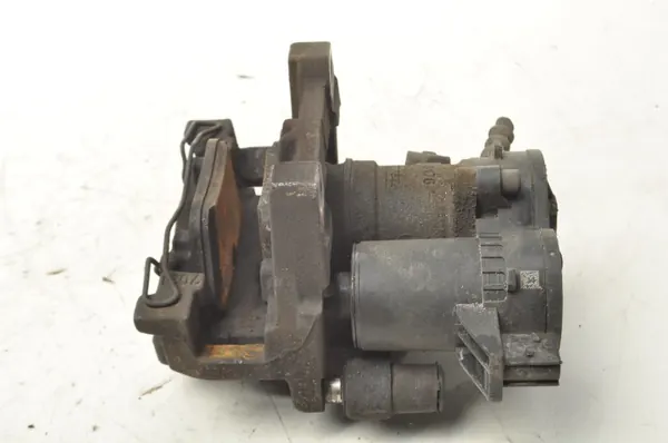 Volvo XC90 Bakre bromsok RH OEM 32217364 image 10