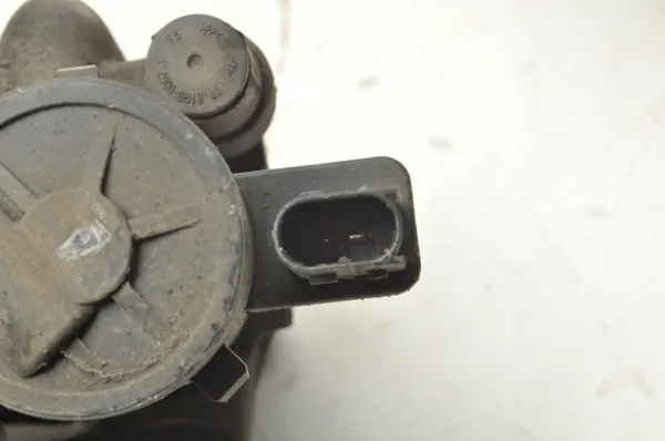 Volvo XC90 Bakre bromsok RH OEM 32217364 image 7