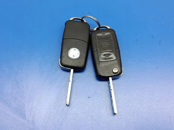 Volkswagen Polo 9N 1.2 Tändningslås OEM 4B0905851N image 8