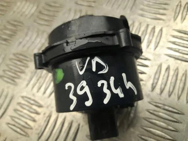 Pompe à eau Tesla OEM 1619322-00-C pour Model 3 image 3