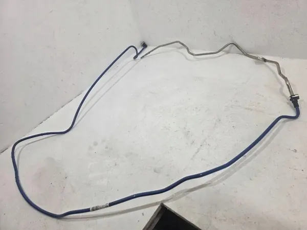 Conduite de carburant BMW OEM 7373615 G30 G31 540i image 2