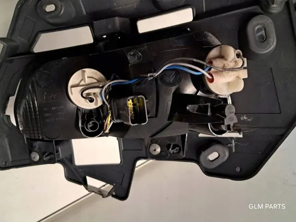 Citroen C4 Picasso II Achterbumperlamp OEM AA36422275 image 5