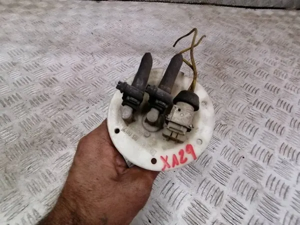 PEUGEOT 106 CITROEN AX POLTTOAINEPUMPPU BOSCH image 3