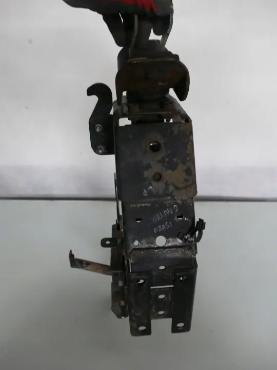 Verrou de Cabine ISUZU GRAFTER N35 Côté Gauche N75 image 3