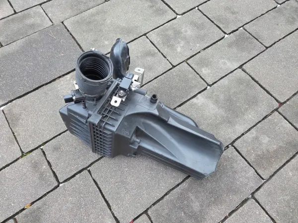 Boîtier Filtre à Air Ford Fiesta MK7 TDCI C1B1-9C662-AB image 3