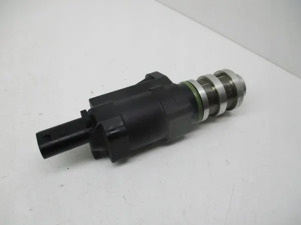 BMW G20 G30 G01 2.0D B47D20B Solenoidi 7639993 image 2