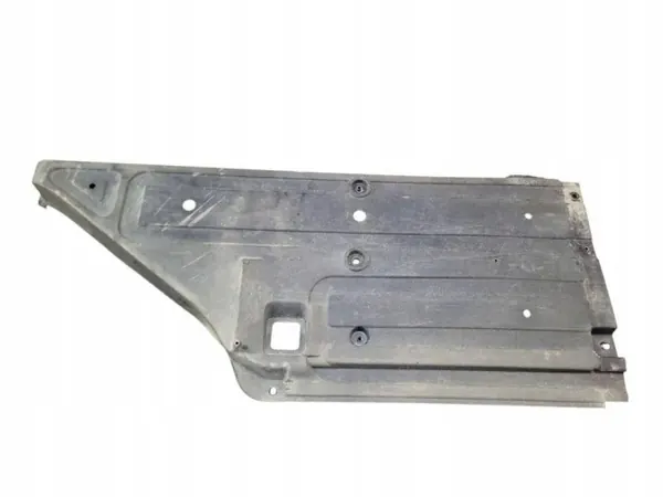 Taka keskialuskilpi OEM 841383Z500 Hyundai i40:lle image 3