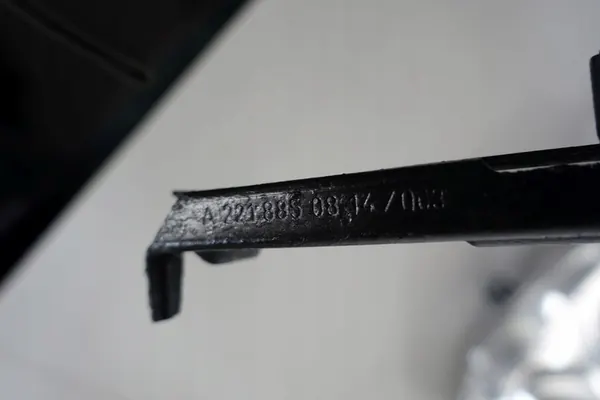 Guida Paraurti Mercedes W221 Sinistra Destra 2218850814 2218850714 image 5