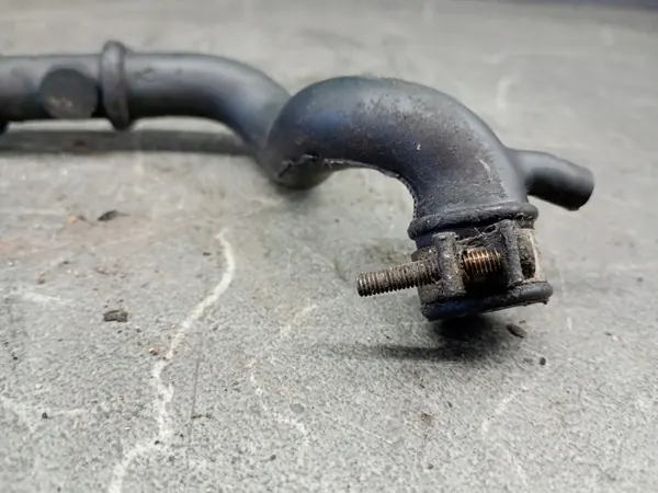 Moottorikansi OEM 1020940282 Mercedes W201 W123 image 3