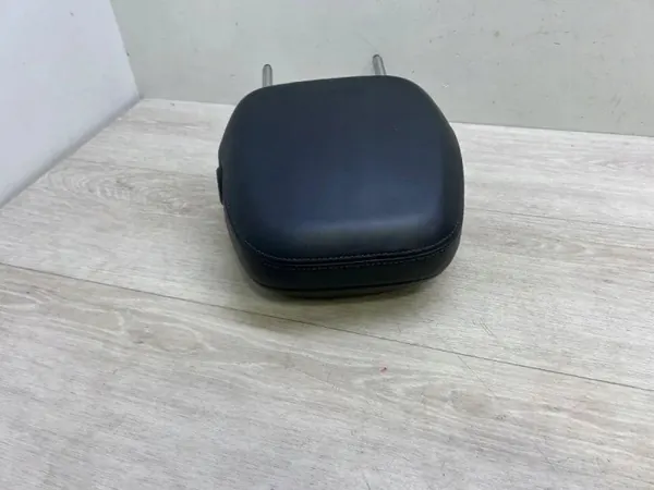 Porsche Cayenne Hoofdsteun OEM 95852190120 - Gebruikt image 4