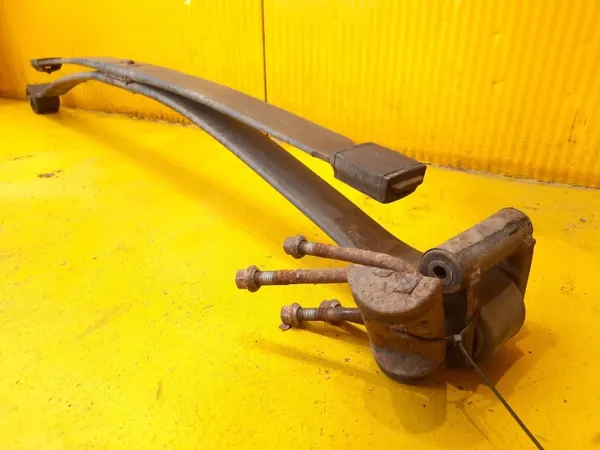 Mercedes Sprinter takaoikea lehtijousi OEM A9073200200 image 4