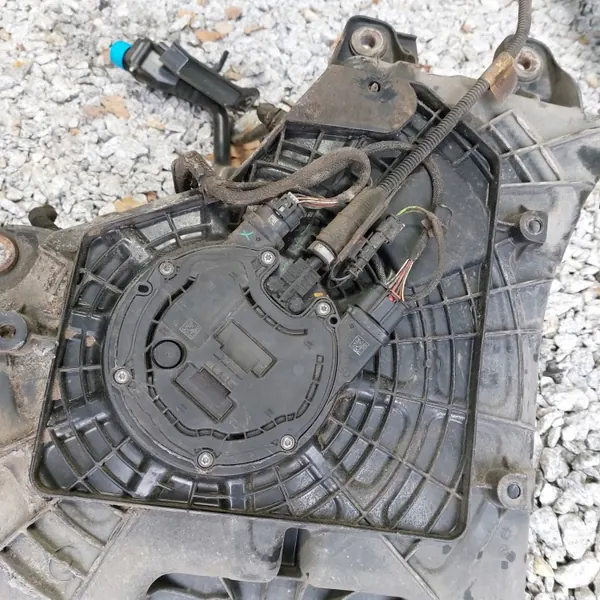 Bomba tanque AdBlue OEM 39172090 para Opel Astra K image 3
