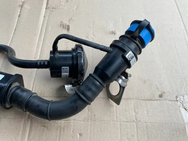 Gebrauchter AdBlue-Einfüllstutzen OEM L29651BA Mercedes GLC image 3