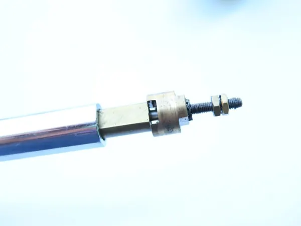 Lâmpada de trabalho OEM MKUKLUL para camiões e autocarros image 3