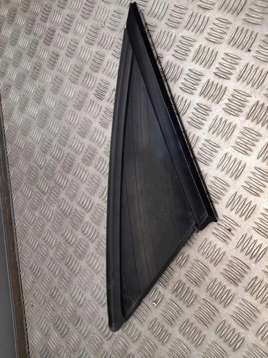 Ventana trasera derecha usada OEM 4H0845300 Audi A8 image 4