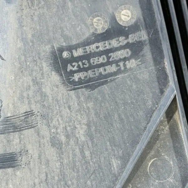 Protection réservoir Mercedes-Benz OEM A2136902600 image 10