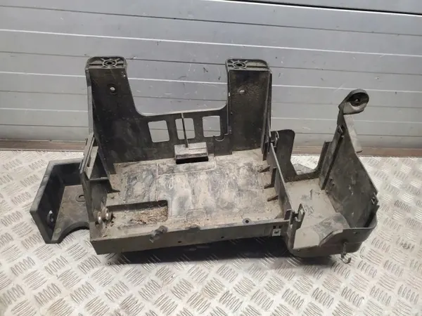Dodge RAM 2010-2018 Batterilåda OEM 55372500AE image 2