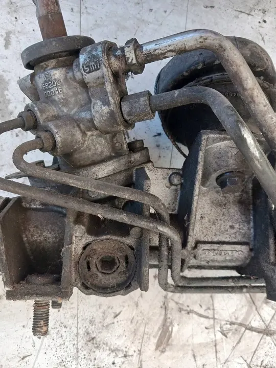 Volvo OE 6820000015 Caixa de direção image 2